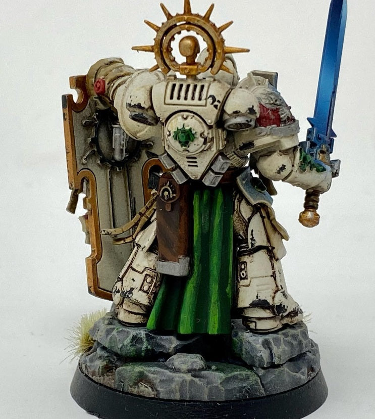 Space Marine Captain with Relic Shield